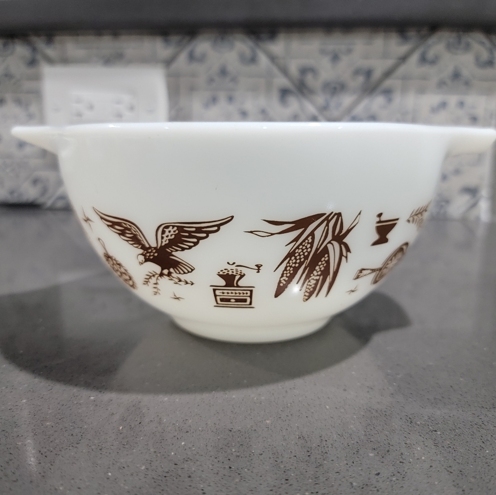 Vintage pyrex early american cinderella bowl #441